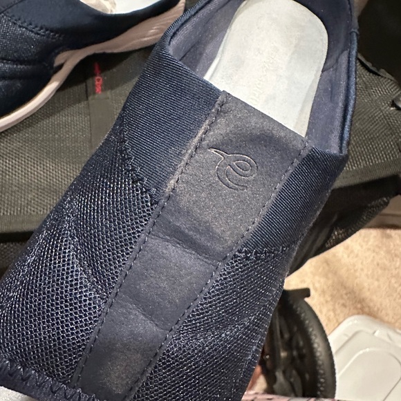 Navy blue slide one - Picture 3 of 7